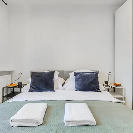 Apartment Ksiecia Janusza P&o *